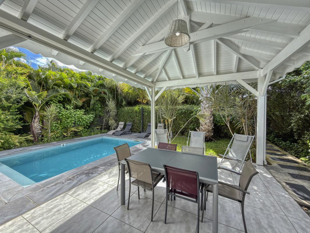 2.Location Villa piscine Saint François Guadeloupe_Terrasse et Piscine